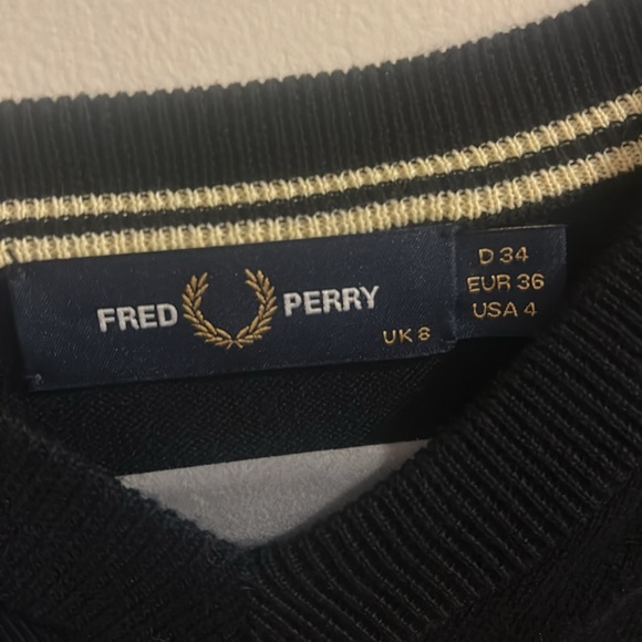 Fred Perry black sweater uk 8 USA 4. New without tags - Picture 2 of 2